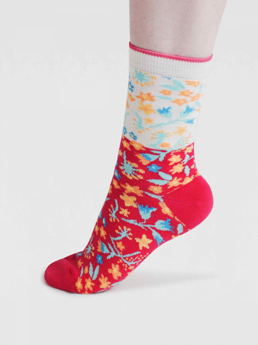 Daisy Ditsy Bio-Baumwollsocken Weiss-Rot (Gr. 4-7)